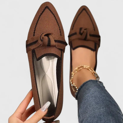 Damskie mokasyny skórzane z wsuwanym wzorem, ukazujące elegancki design i stylowy kształt 2