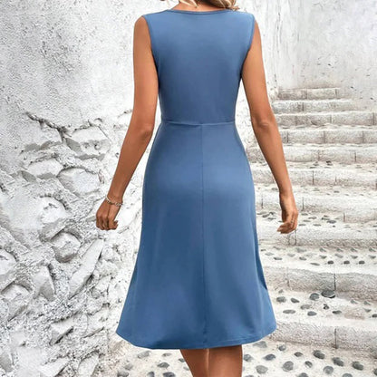 Damska sukienka kopertowa bez rękawów z eleganckim wzorem, idealna na wesele i letnie 5