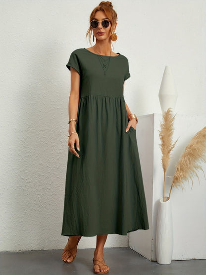 Maxi dress for women with short sleeves, featuring an A-line silhouette and a relaxed fit. 0