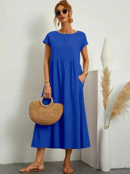 Maxi dress for women with short sleeves, featuring an A-line silhouette and a relaxed fit. 9