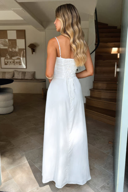 Maxi dress for women with spaghetti straps and a heart-shaped neckline, designed for formal events such as weddings. 2