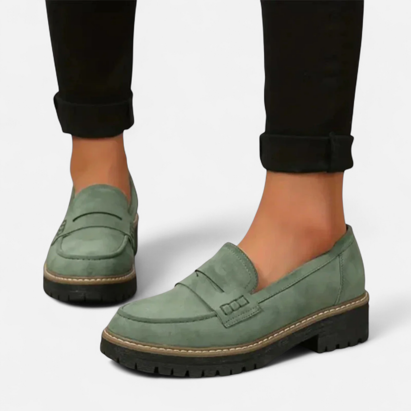 Orthopedic women's moccasins designed for anatomical comfort, featuring a slip-on style and a rounded toe. 8