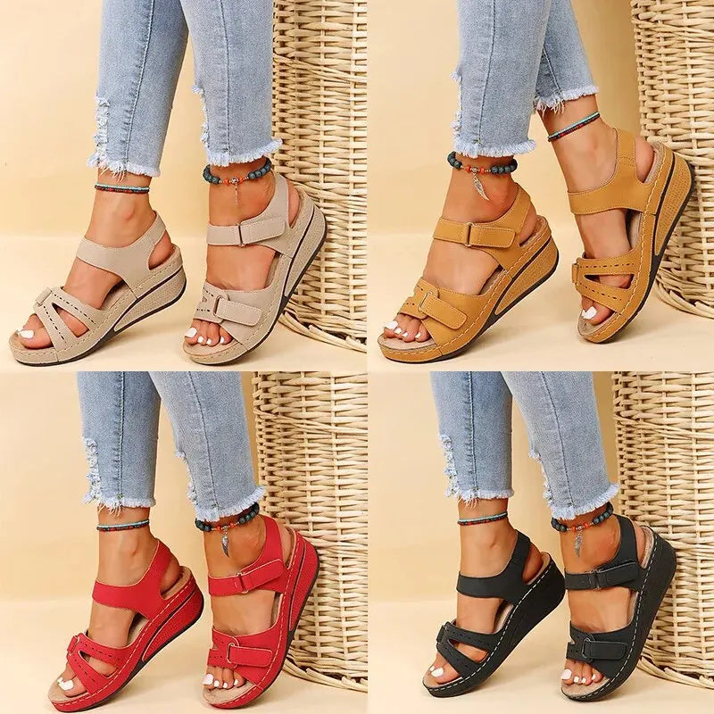 Orthopedic women's sandals with adjustable straps and a sturdy sole. 5