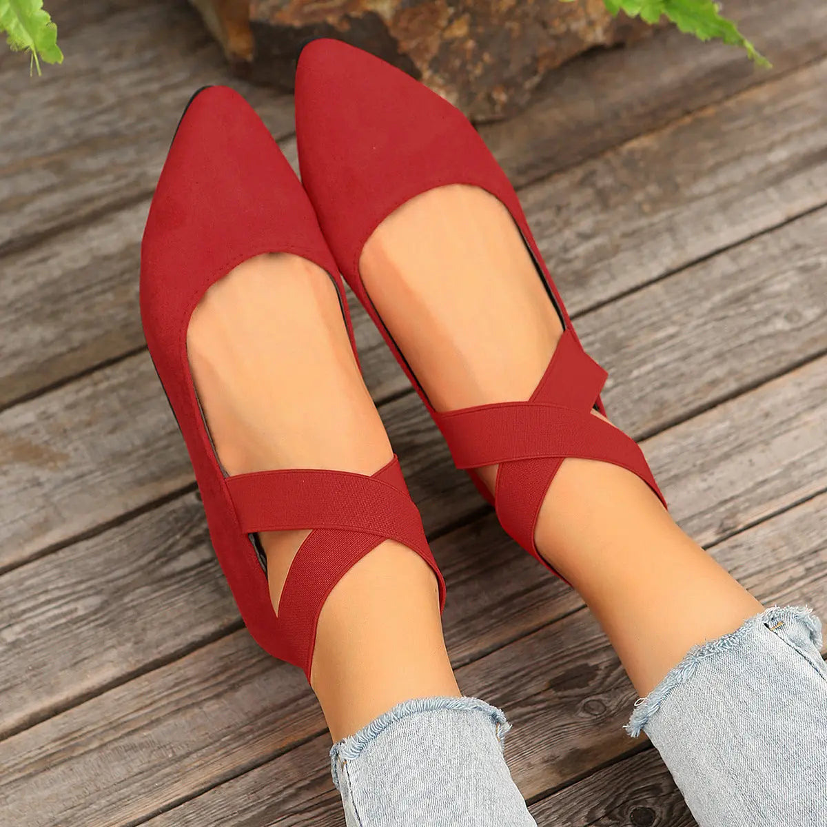 Flat women's wedge shoes with an elastic strap, showcasing a sleek design and comfortable fit. 6