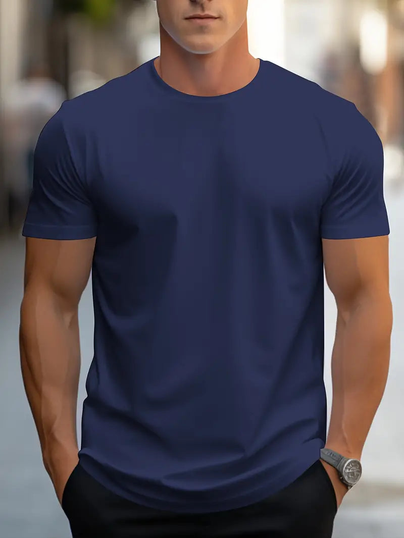 Men's short-sleeve t-shirt in white, featuring a classic crew neckline and a relaxed fit. 10