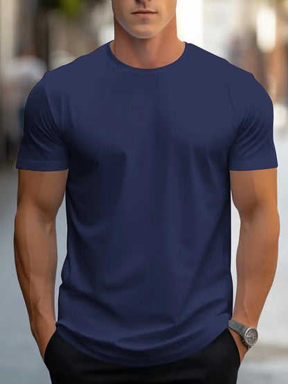 Men's short-sleeve t-shirt in white, featuring a classic crew neckline and a relaxed fit. 10