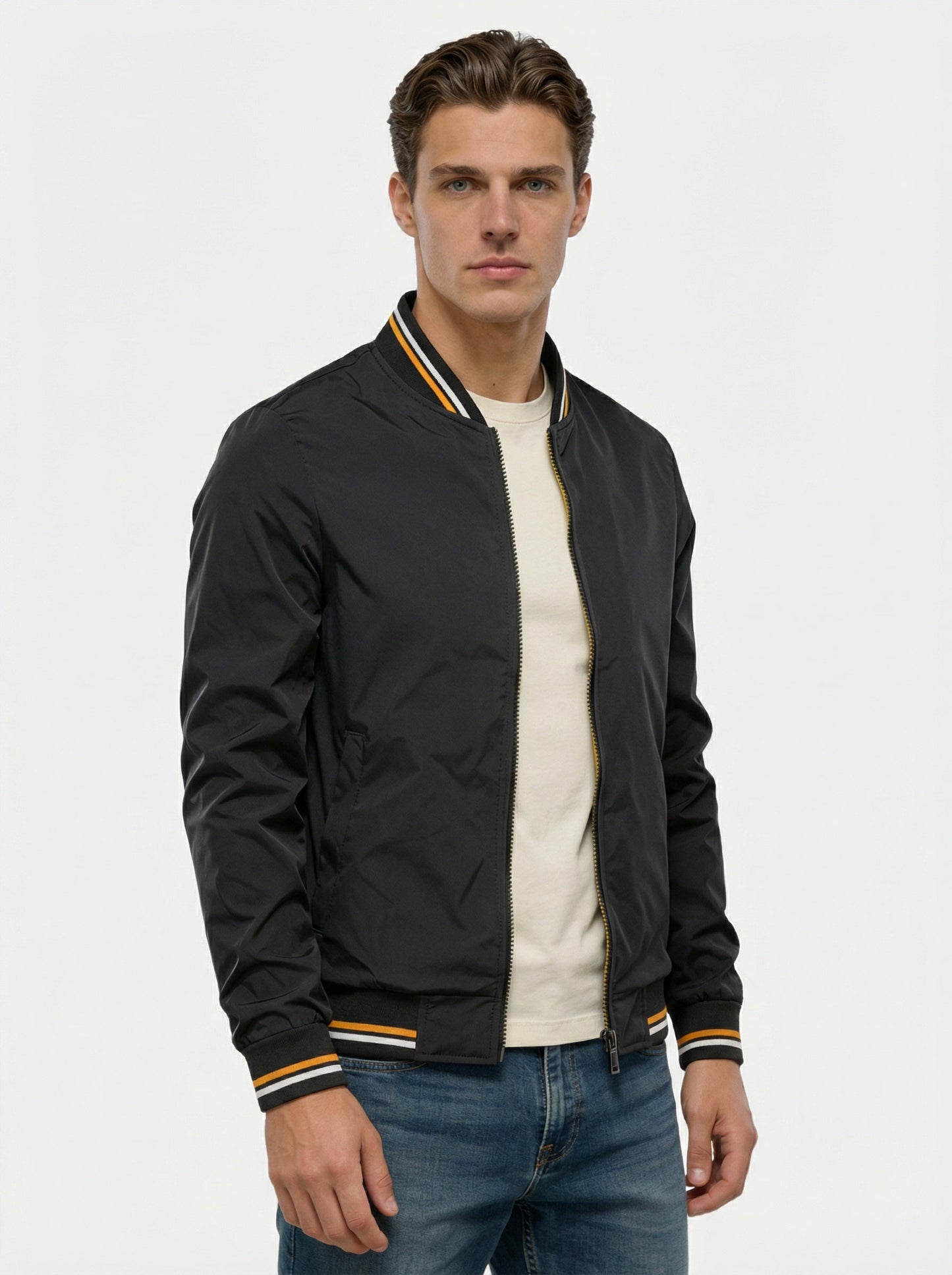Men's bomber jacket featuring a zip closure and a classic collar. 0