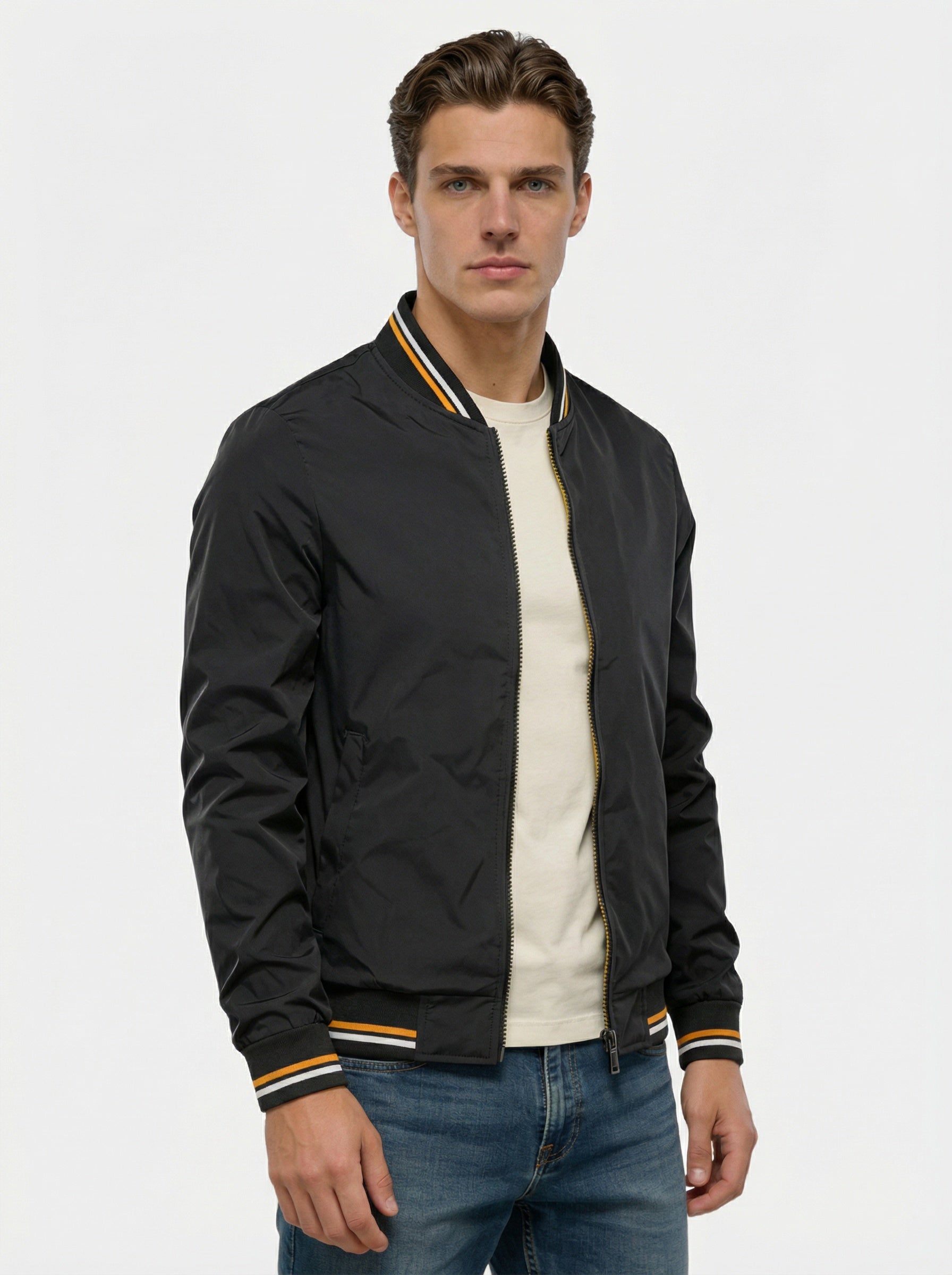 Men's bomber jacket featuring a zip closure and a classic collar. 0