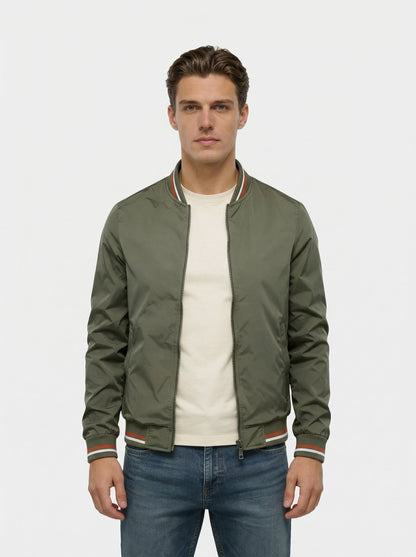 Men's bomber jacket featuring a zip closure and a classic collar. 6
