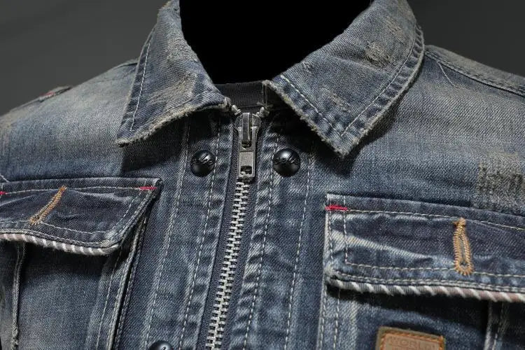 Men's denim jacket with pockets in a vintage style. 4