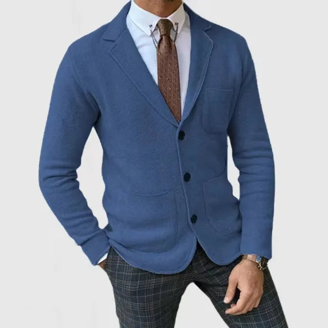 Men's smart casual blazer with a tailored fit, featuring a structured design and a contemporary silhouette. 3