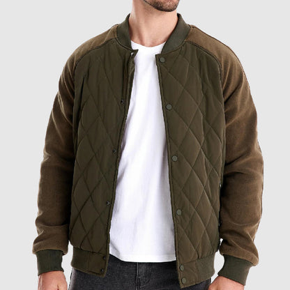 Men's quilted bomber jacket featuring elastic cuffs and a sporty design. 7