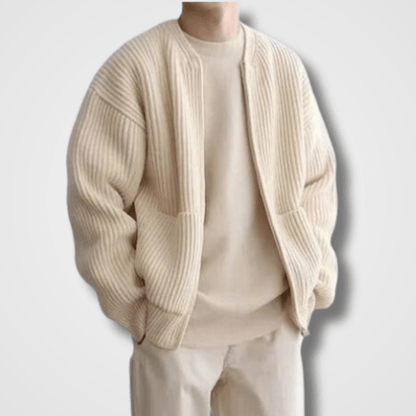 Men's long cardigan with long sleeves and a zip closure, featuring a relaxed fit and a stylish design. 0