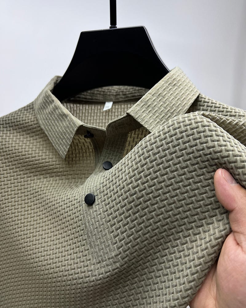 Men's short-sleeve T-shirt featuring mesh panels for ventilation. 6