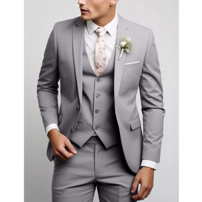 Męski trzyczęściowy garnitur ślubny slim fit z dopasowaną marynarką, prezentujący elegancki 4