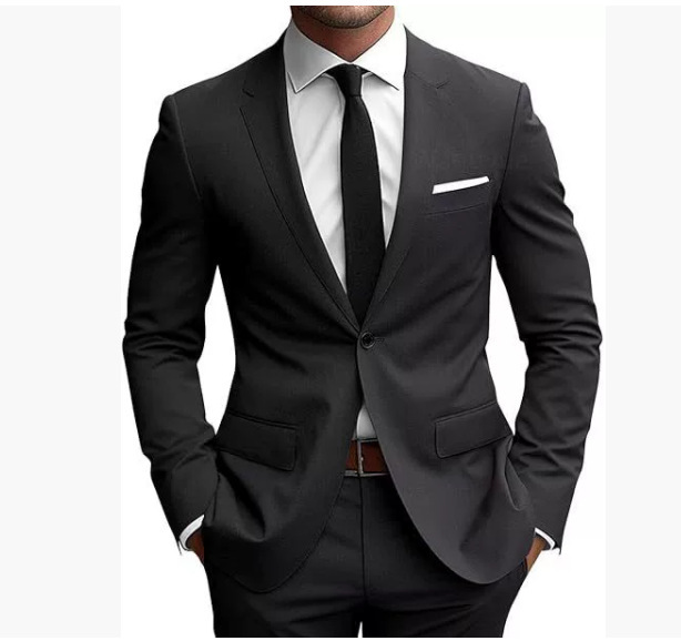 Męski garnitur slim fit na wiosnę, pokazujący elegancki krój i dopasowanie, z marynark 1