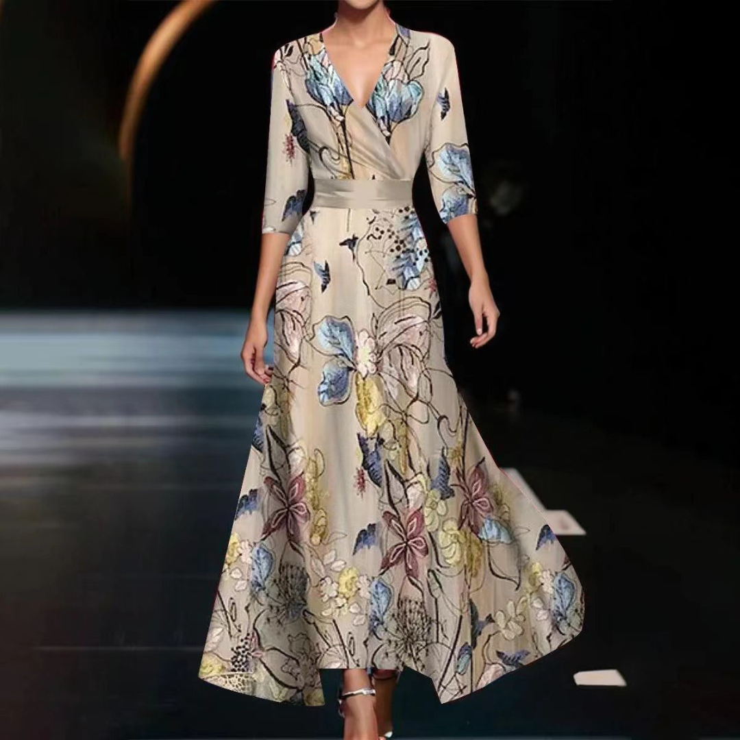 Elegant women's dress with a printed design and short sleeves, suitable for weddings. 2