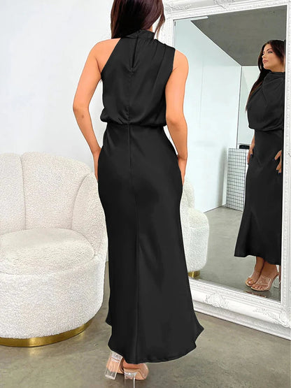 Elegant midi dress for women featuring an asymmetrical neckline. The dress has a fitted bodice and a flowing skirt that falls below the knee. 3